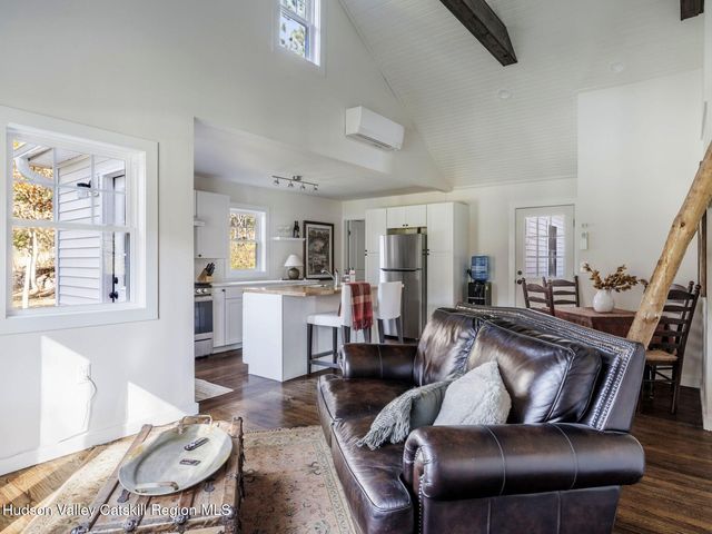 7 Karlstadt Road, Windham, NY 12496