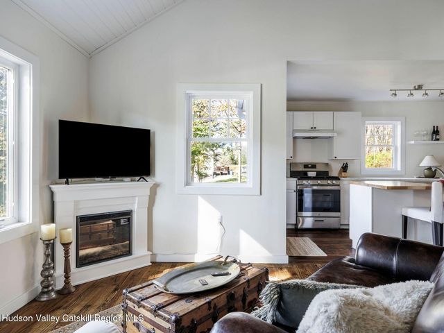 7 Karlstadt Road, Windham, NY 12496