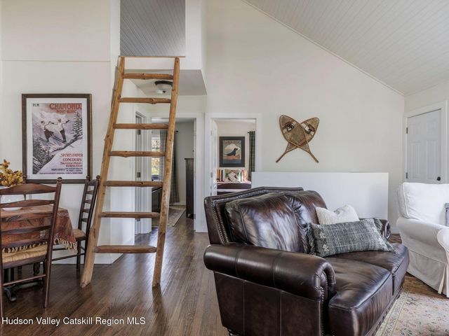 7 Karlstadt Road, Windham, NY 12496