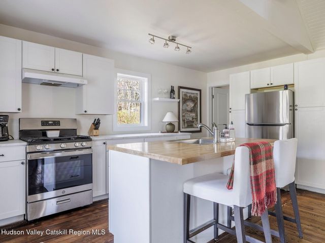 7 Karlstadt Road, Windham, NY 12496