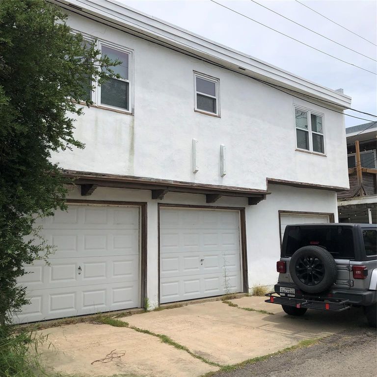 123 Strand Street rear, Galveston, TX 77550