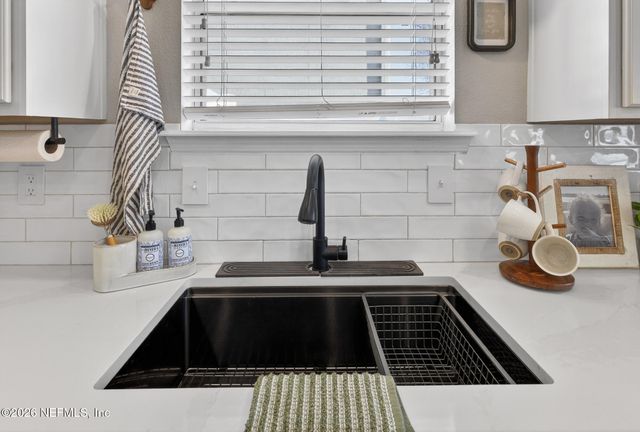 4683 PINE LAKE Drive, Middleburg, FL 32068