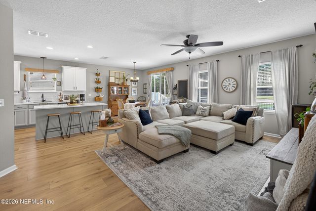 4683 PINE LAKE Drive, Middleburg, FL 32068