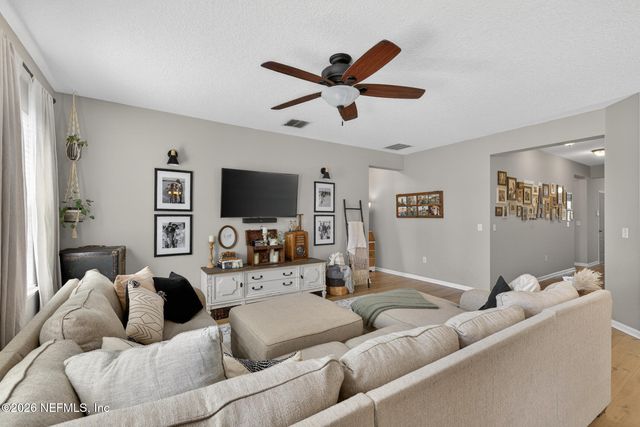 4683 PINE LAKE Drive, Middleburg, FL 32068