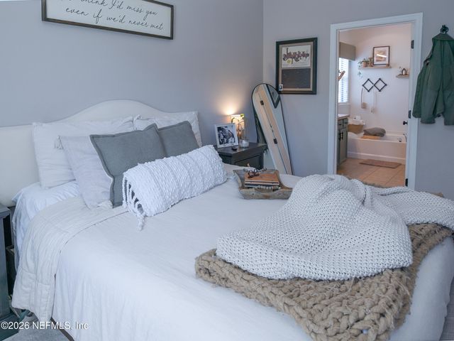 4683 PINE LAKE Drive, Middleburg, FL 32068