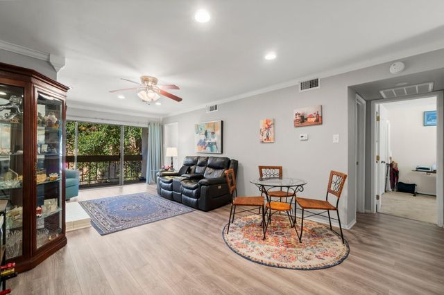12100 Melville Drive 302C, Montgomery, TX 77356