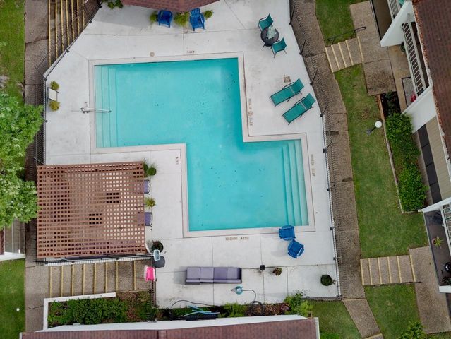 12100 Melville Drive 302C, Montgomery, TX 77356