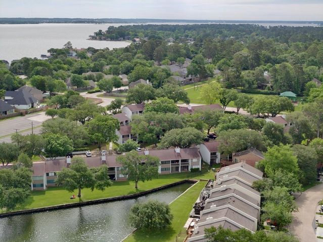 12100 Melville Drive 302C, Montgomery, TX 77356