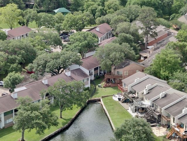 12100 Melville Drive 302C, Montgomery, TX 77356