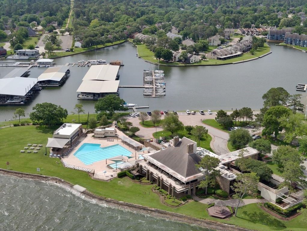 12100 Melville Drive 302C, Montgomery, TX 77356
