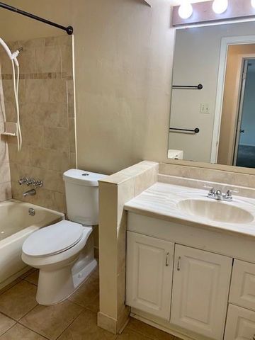 16215 Rill Lane, Houston, TX 77062