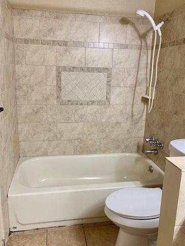 16215 Rill Lane, Houston, TX 77062