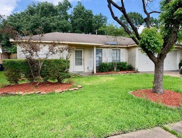 16215 Rill Lane, Houston, TX 77062