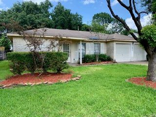 16215 Rill Lane, Houston, TX 77062