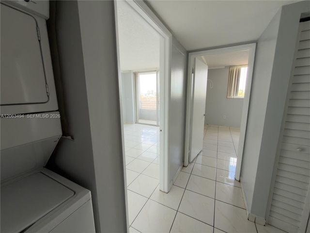 8231 NW 8th St 2-504, Miami, FL 33126