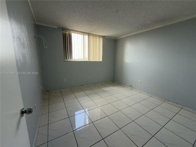 8231 NW 8th St 2-504, Miami, FL 33126