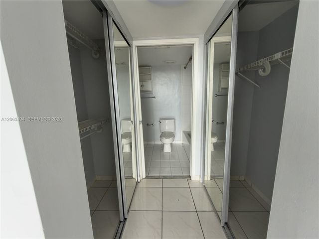 8231 NW 8th St 2-504, Miami, FL 33126