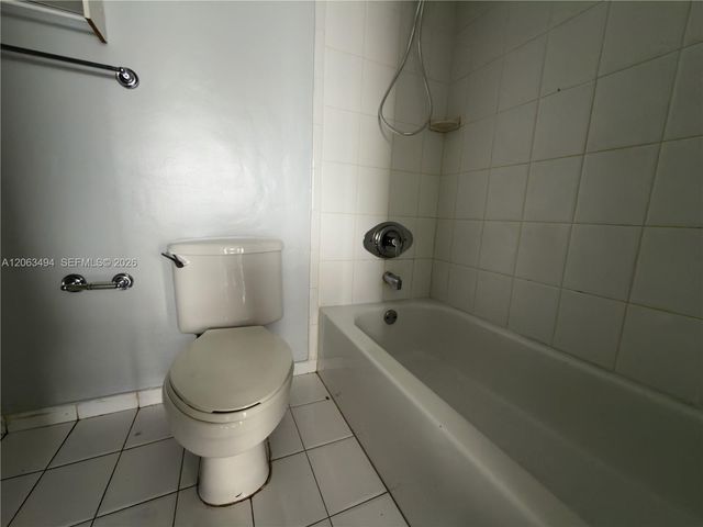 8231 NW 8th St 2-504, Miami, FL 33126