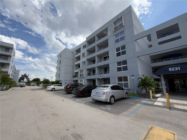 8231 NW 8th St 2-504, Miami, FL 33126
