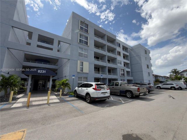 8231 NW 8th St 2-504, Miami, FL 33126