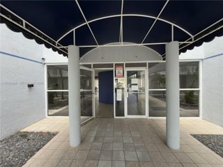 8231 NW 8th St 2-504, Miami, FL 33126