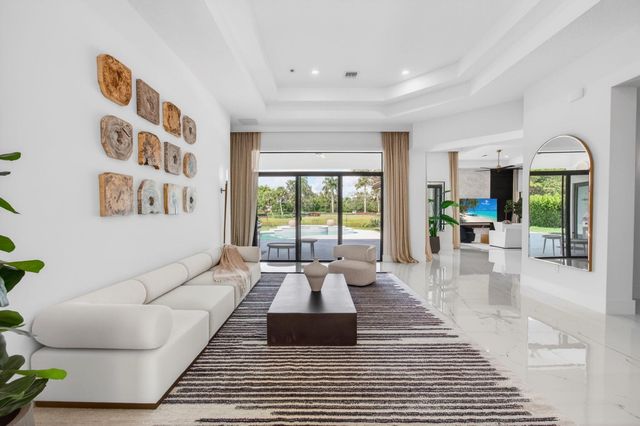 8769 Sydney Harbor Circle, Delray Beach, FL 33446