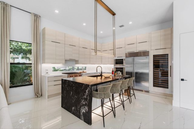 8769 Sydney Harbor Circle, Delray Beach, FL 33446