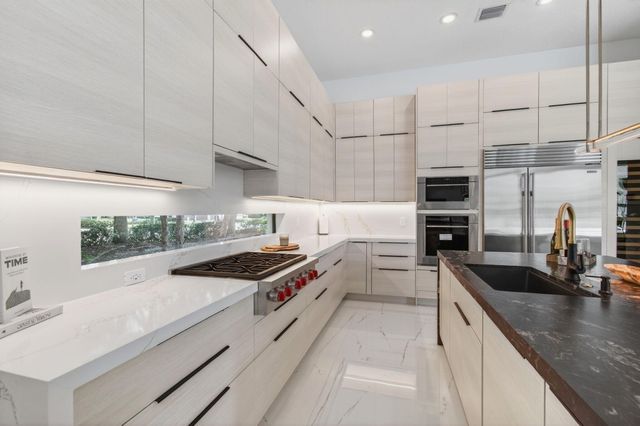 8769 Sydney Harbor Circle, Delray Beach, FL 33446