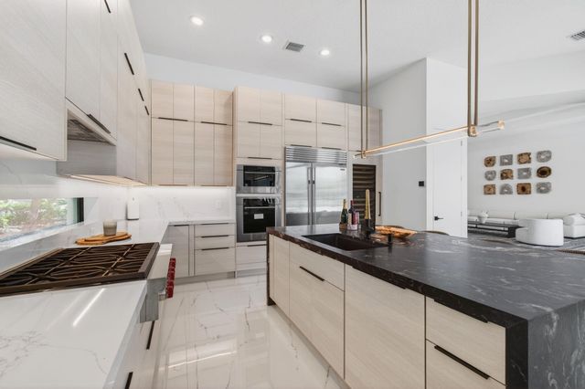 8769 Sydney Harbor Circle, Delray Beach, FL 33446