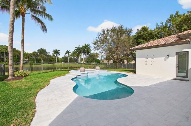 8769 Sydney Harbor Circle, Delray Beach, FL 33446