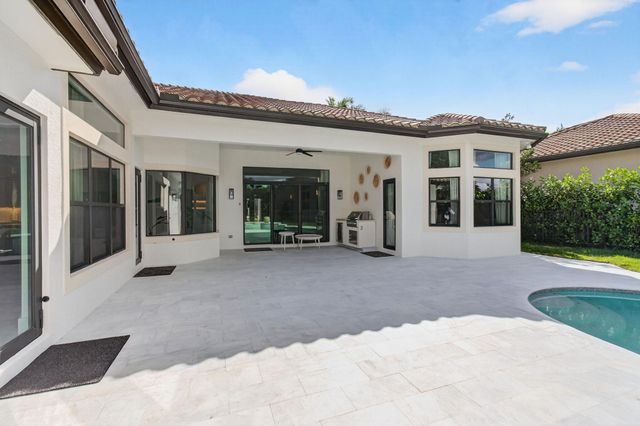 8769 Sydney Harbor Circle, Delray Beach, FL 33446