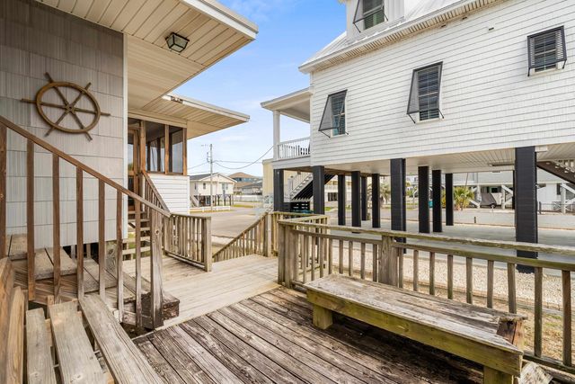 123 Yaupon Ave., Murrells Inlet, SC 29576