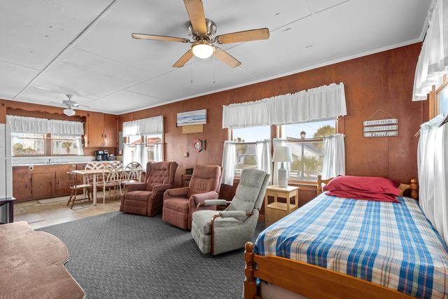 123 Yaupon Ave., Murrells Inlet, SC 29576