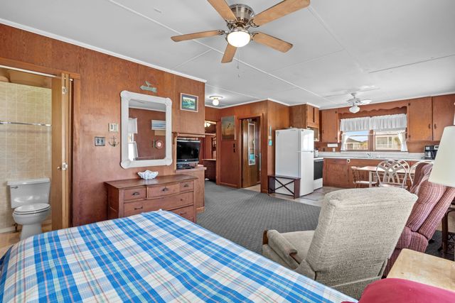 123 Yaupon Ave., Murrells Inlet, SC 29576