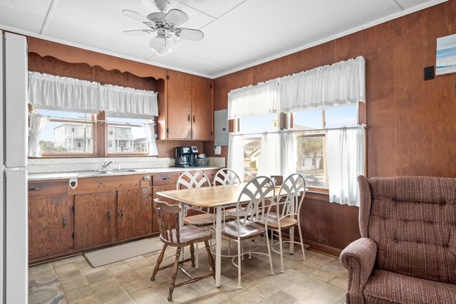 123 Yaupon Ave., Murrells Inlet, SC 29576