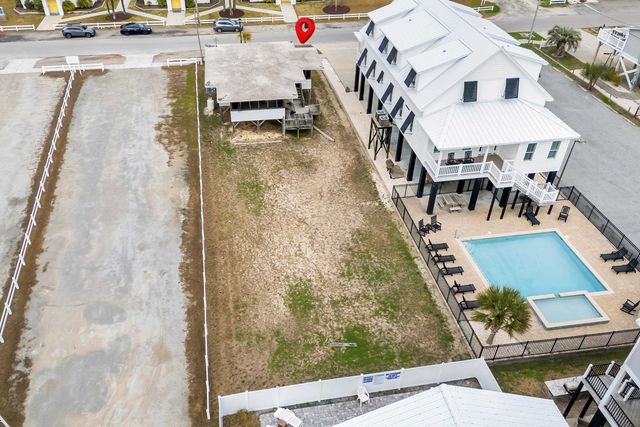 123 Yaupon Ave., Murrells Inlet, SC 29576