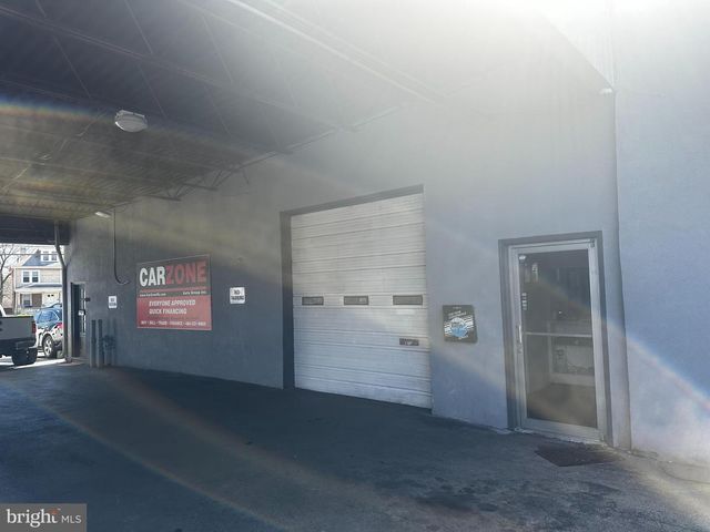 1082 DEKALB ST, Bridgeport, PA 19405