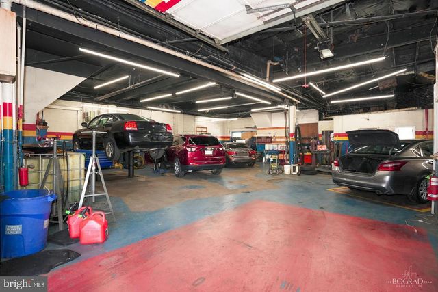 1082 DEKALB ST, Bridgeport, PA 19405