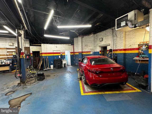 1082 DEKALB ST, Bridgeport, PA 19405