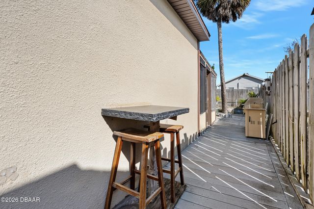 135 S Hollywood Avenue, Daytona Beach, FL 32118