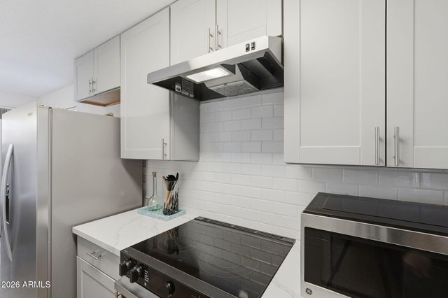 409 W PONTIAC Drive 1, Phoenix, AZ 85027