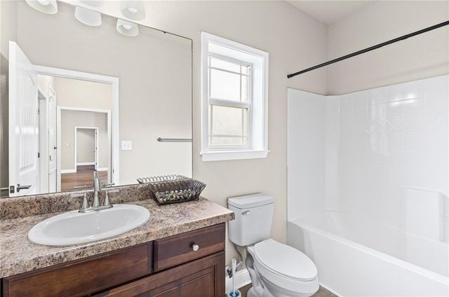 2237 Farrington Loop E, Semmes, AL 36575