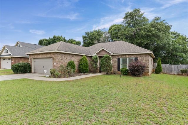 2237 Farrington Loop E, Semmes, AL 36575