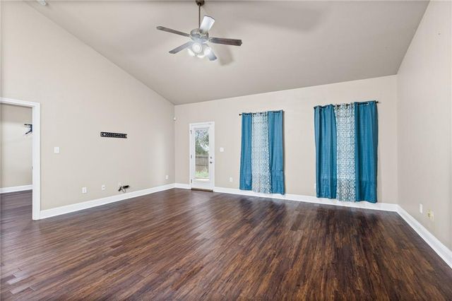 2237 Farrington Loop E, Semmes, AL 36575