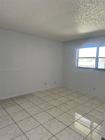 8000 Fairview Dr 306, Tamarac, FL 33321