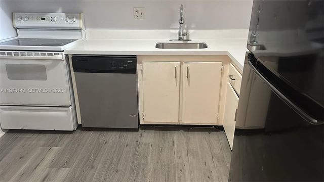 8000 Fairview Dr 306, Tamarac, FL 33321