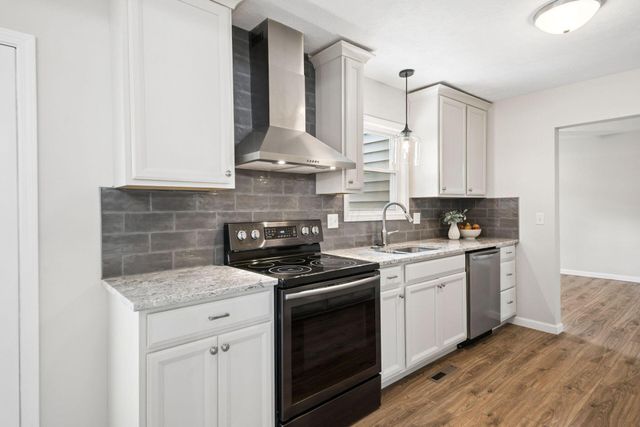 417 Forward Pass Road SW, Pataskala, OH 43062