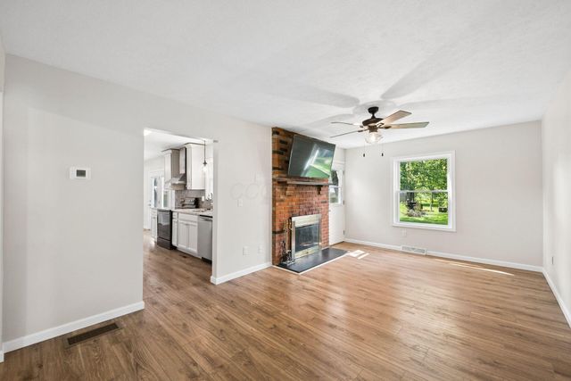 417 Forward Pass Road SW, Pataskala, OH 43062