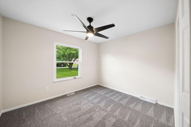 417 Forward Pass Road SW, Pataskala, OH 43062