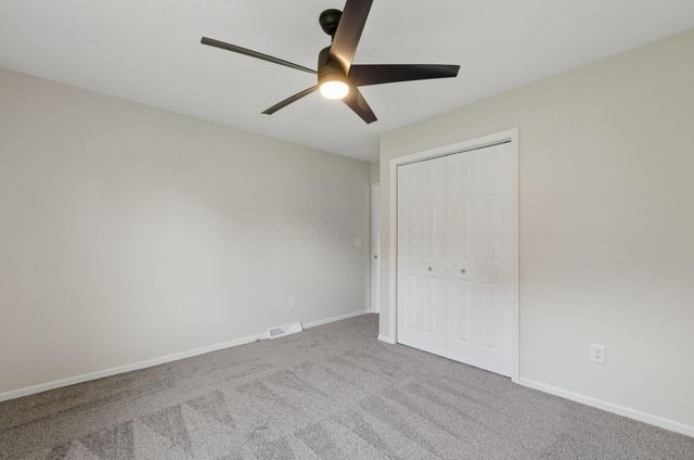 417 Forward Pass Road SW, Pataskala, OH 43062